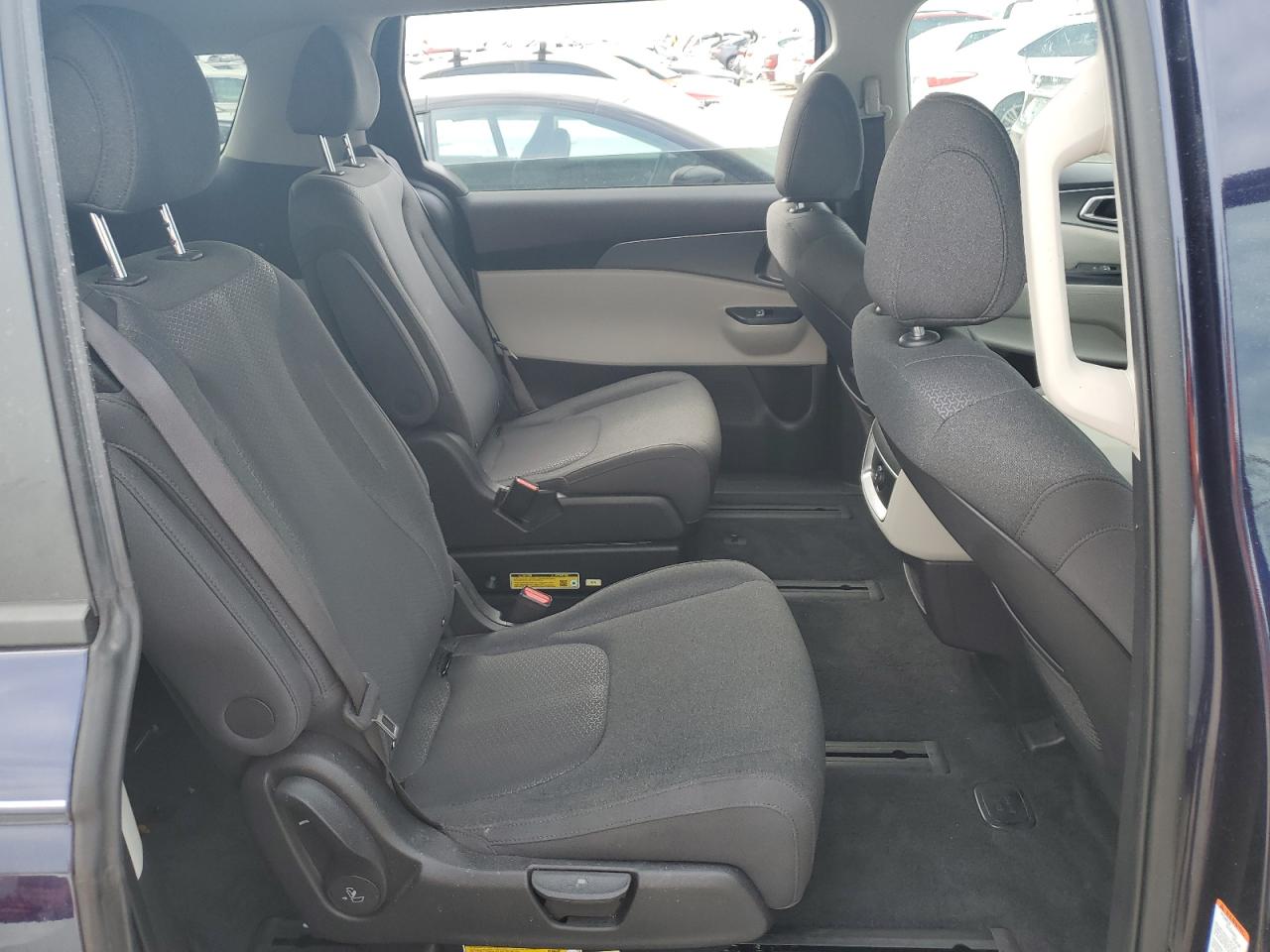 2024 KIA Carnival VIN KNDNB4H32R6381026 Copart auction photo, water/flood damage thumbnail 11