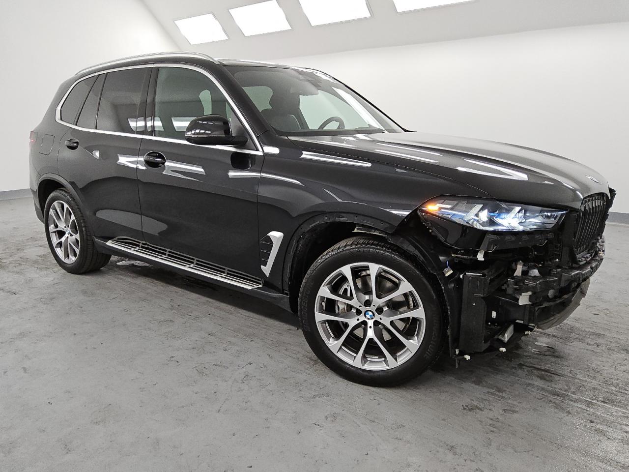 2024 BMW X5 VIN 5UX13EU08R9V48208 Copart auction photo, front end damage thumbnail 4
