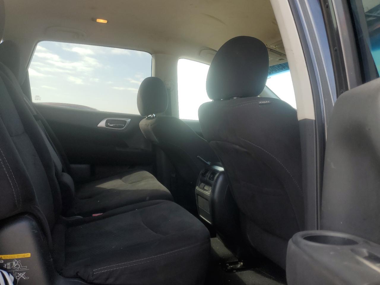 2016 Nissan Pathfinder VIN 5N1AR2MM7GC628466 Copart auction photo, rear end / minor dent/scratches damage thumbnail 11