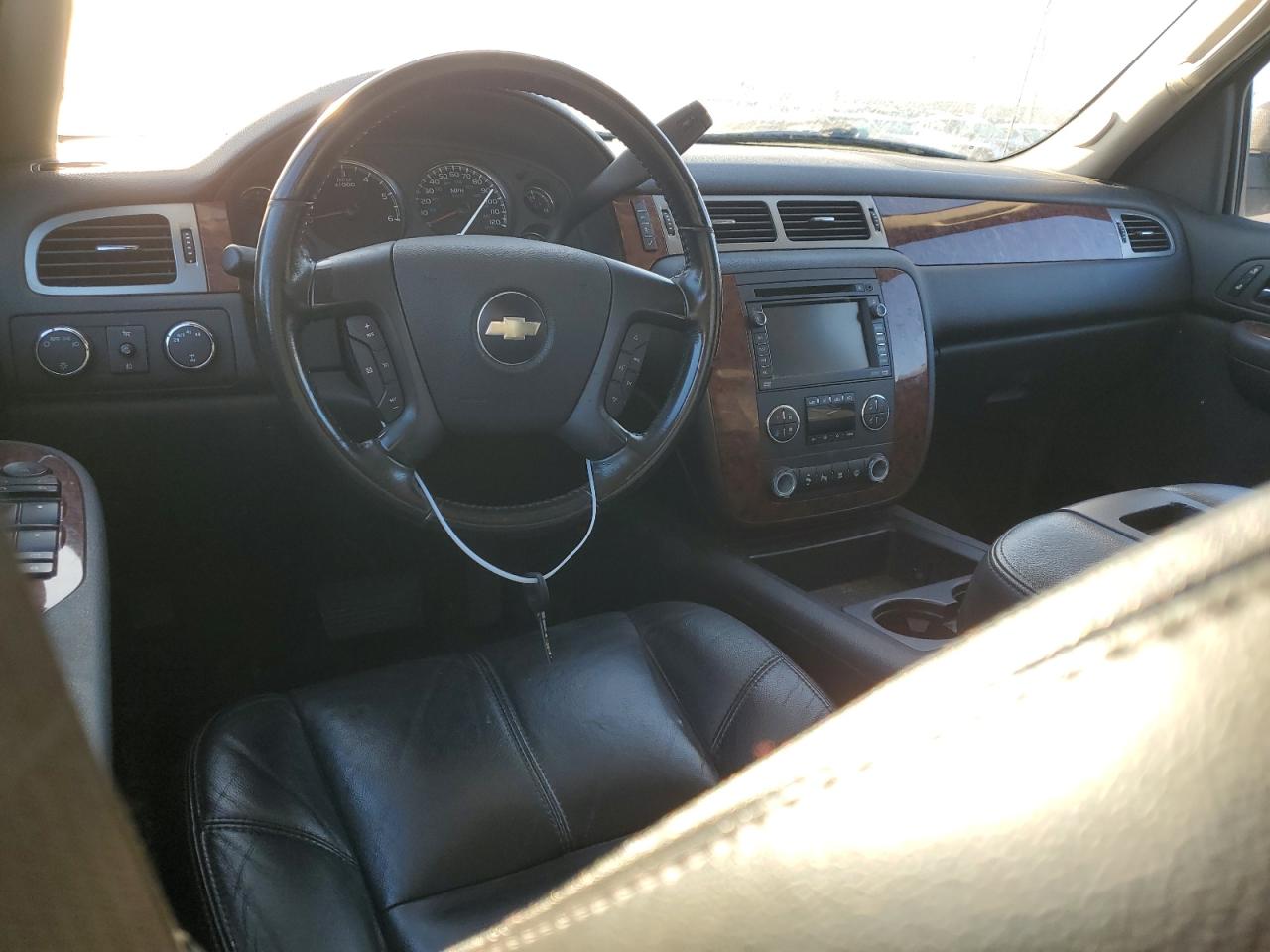 2007 Chevrolet Avalanche VIN 3GNFK12327G233781 Copart auction photo, rear end damage thumbnail 8