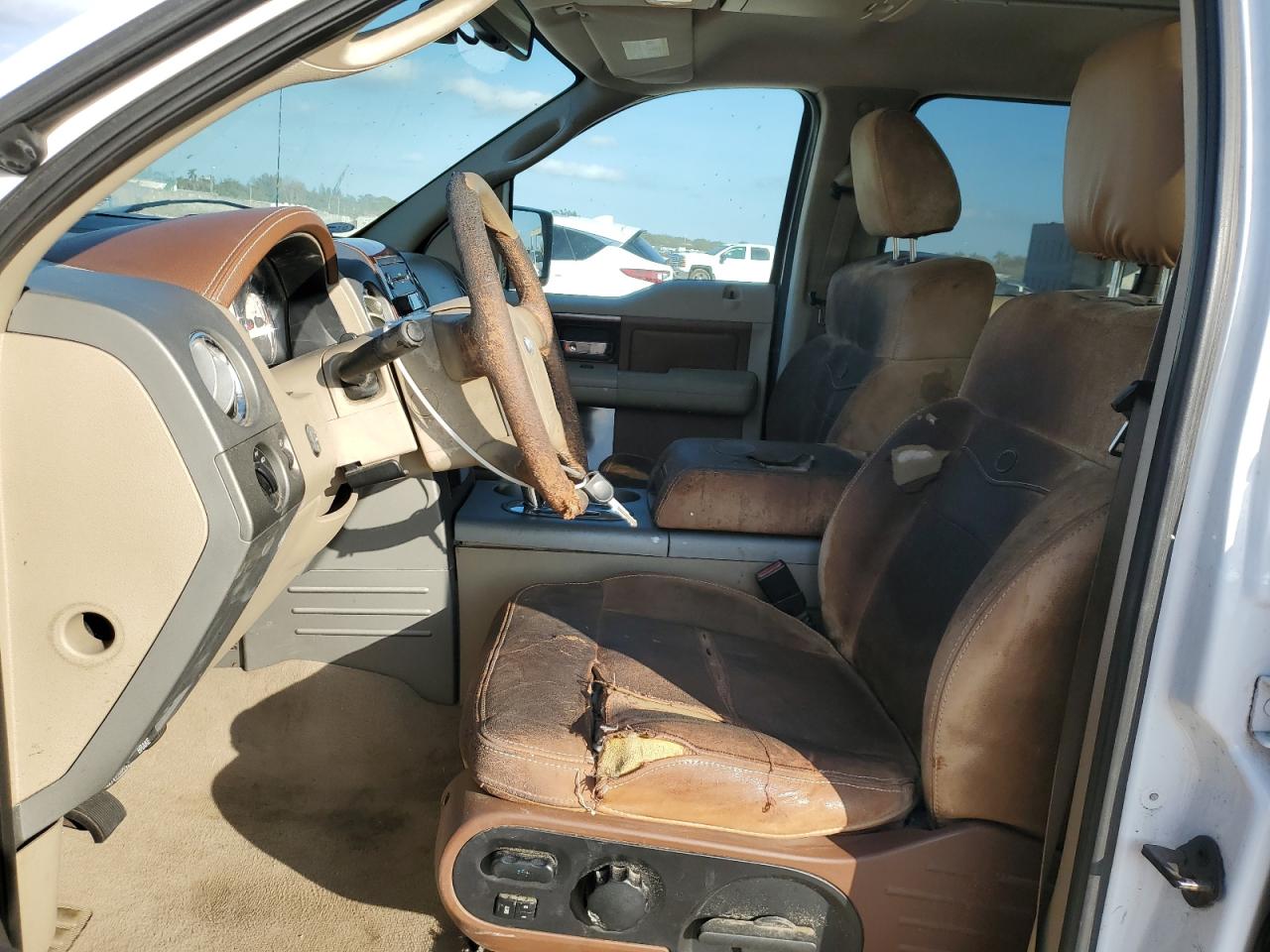 2007 Ford F-150 VIN 1FTPW12V77KB56630 Copart auction photo, normal wear / minor dent/scratches damage thumbnail 7