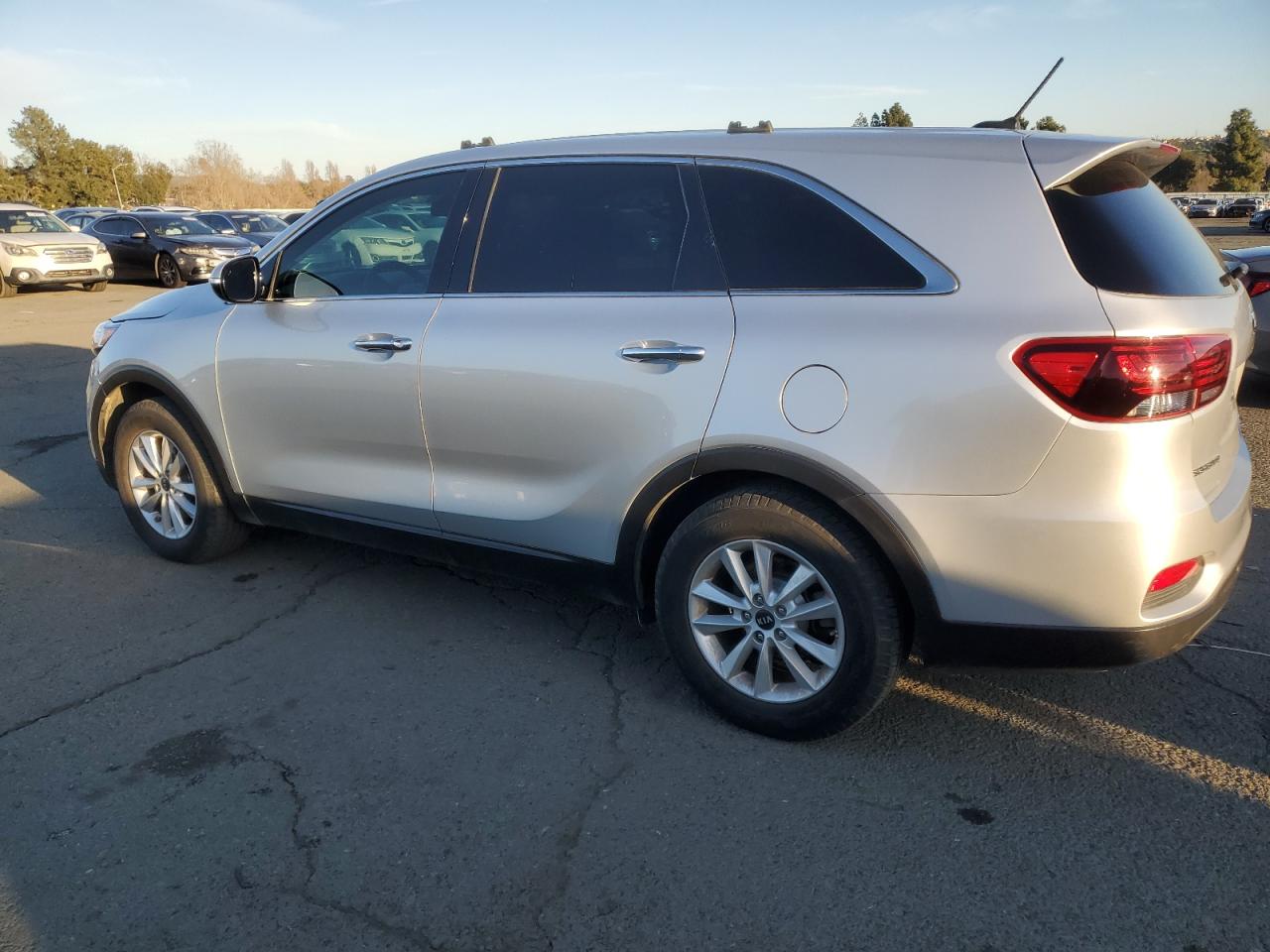 2019 KIA Sorento VIN 5XYPG4A5XKG490651 Copart auction photo, mechanical damage thumbnail 2