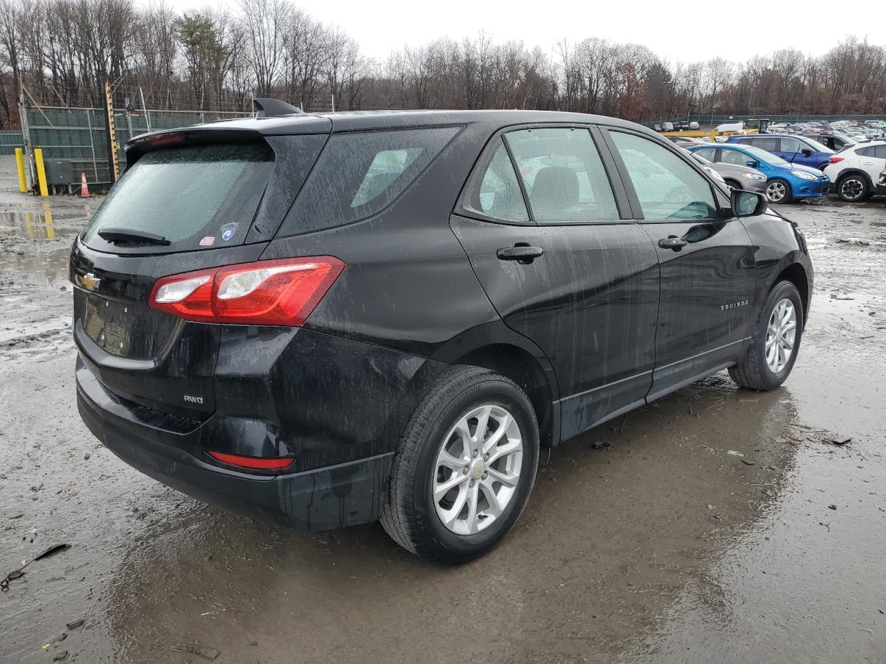 2021 Chevrolet Equinox VIN 2GNAXSEV0M6102340 Copart auction photo, front end / side damage thumbnail 3