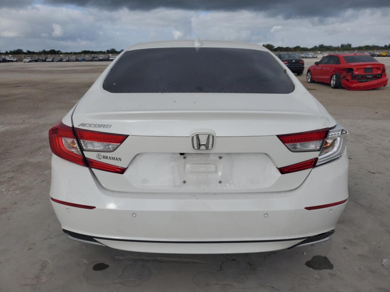 2022 Honda Accord VIN 1HGCV1F52NA003332 Copart auction photo, rear end / side damage thumbnail 6