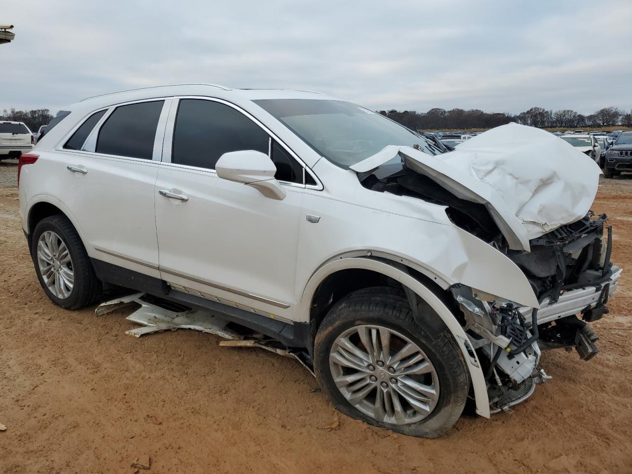 2017 Cadillac XT5 VIN 1GYKNCRS4HZ241691 Copart auction photo, front end damage thumbnail 4