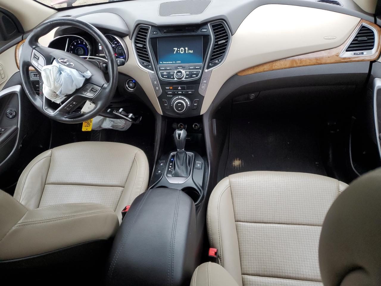 2016 Hyundai Santa Fe VIN 5XYZU3LB7GG363619 Copart auction photo, front end / minor dent/scratches damage thumbnail 8