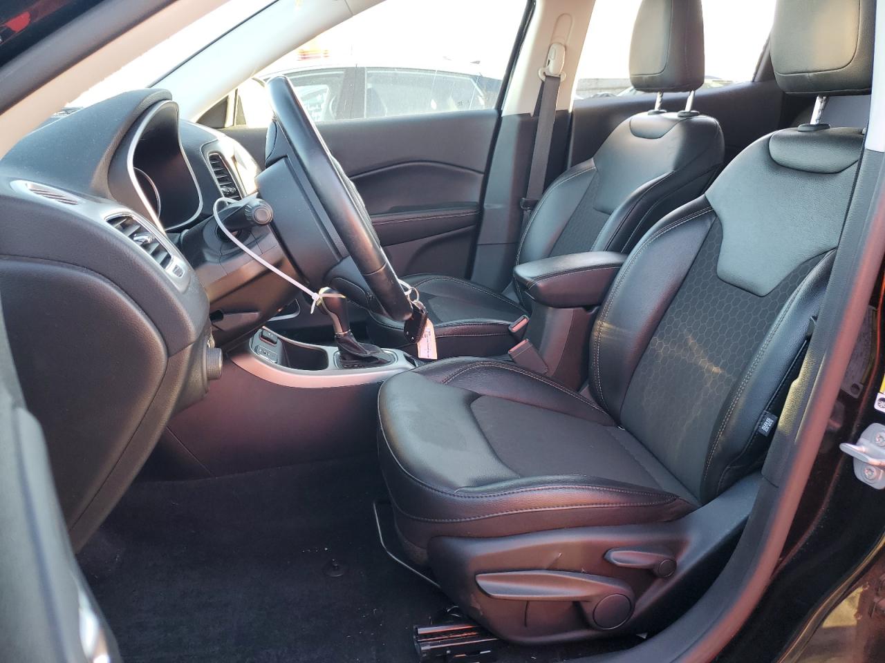 2019 Jeep Compass VIN 3C4NJCBB3KT855106 Copart auction photo, rear end damage thumbnail 7