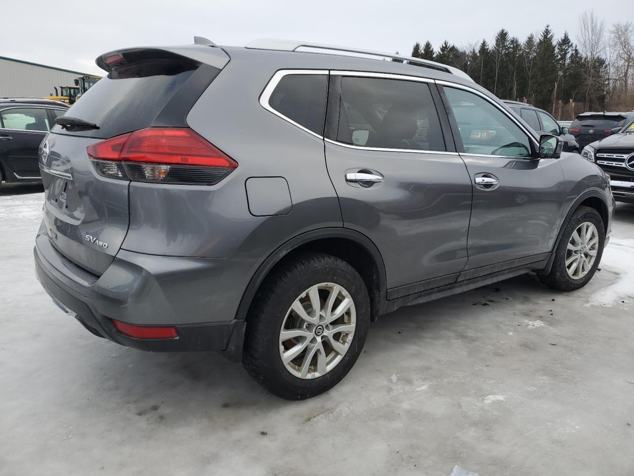 2017 Nissan Rogue VIN KNMAT2MV8HP549087 Copart auction photo, front end / side damage thumbnail 3