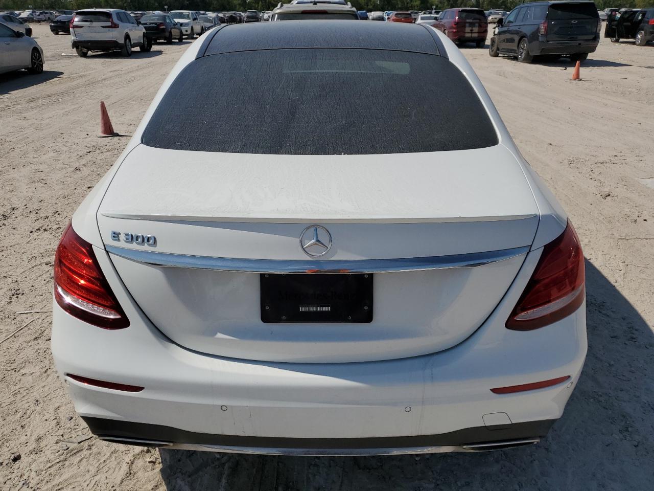 2017 Mercedes-Benz E-klasse VIN WDDZF4JB5HA034010 Copart auction photo, front end / minor dent/scratches damage thumbnail 6