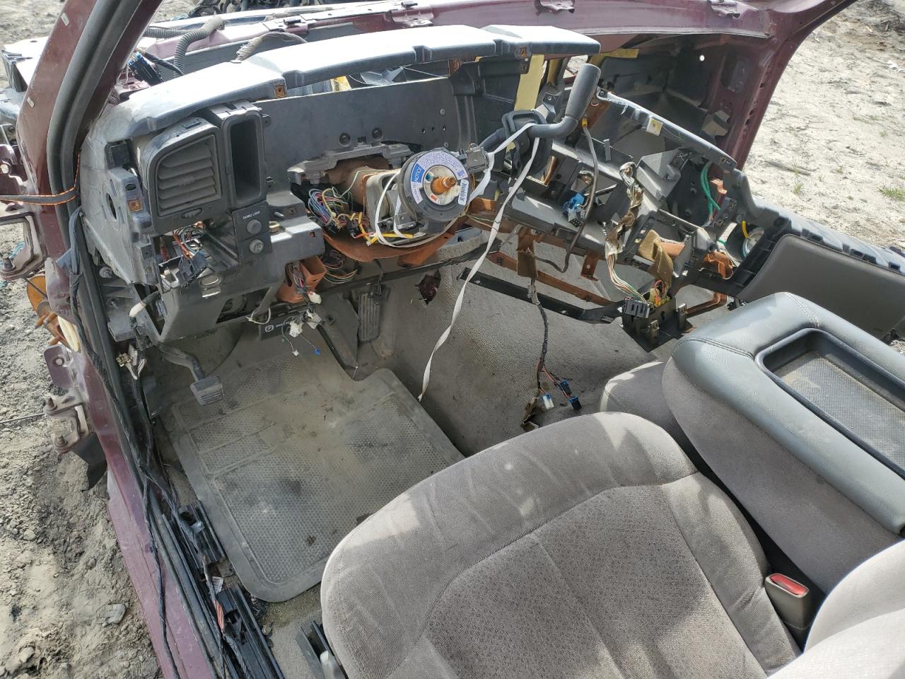 2000 Chevrolet Silverado VIN 2GCEC19T1Y1188530 Copart auction photo, vandalism / stripped damage thumbnail 8