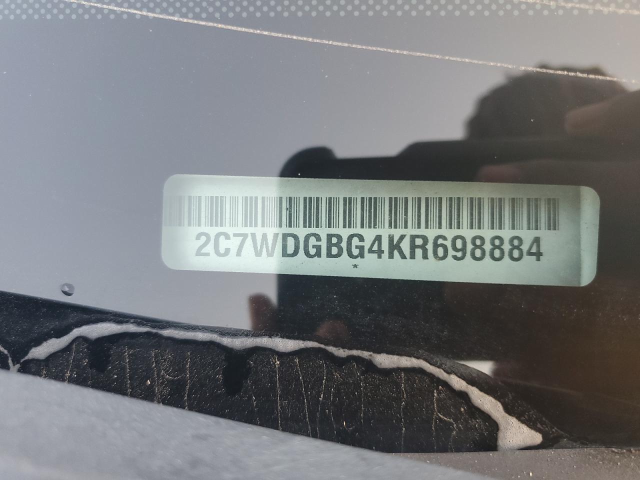 2019 Dodge Caravan VIN 2C7WDGBG4KR698884 Copart auction photo, minor dent/scratches damage thumbnail 13