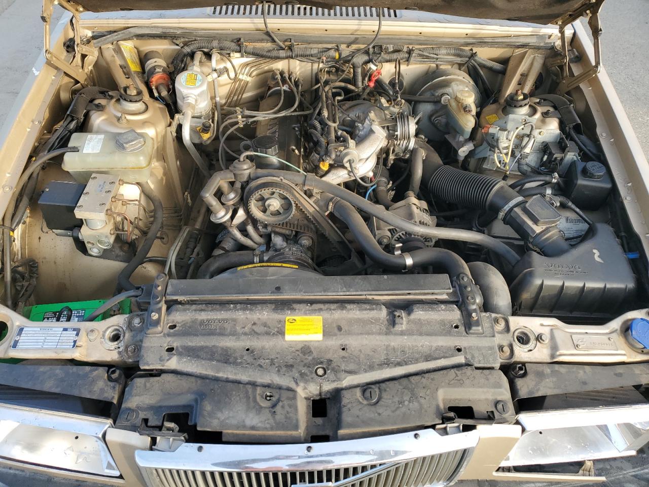 1993 Volvo 940 VIN YV1JS8318P1140782 Copart auction photo, front end damage thumbnail 11