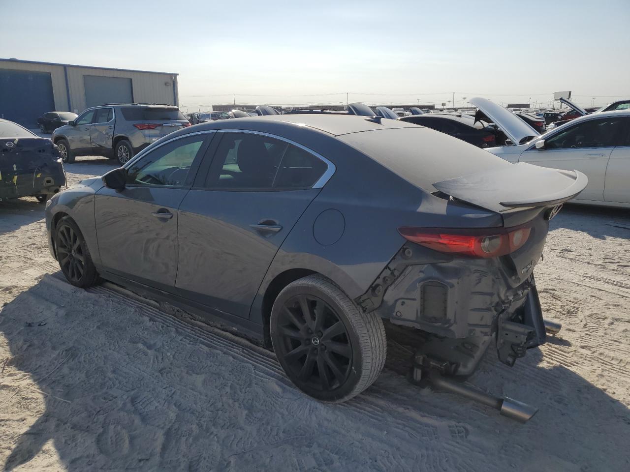 2022 Mazda 3 VIN 3MZBPBEY6NM313344 Copart auction photo, rear end / minor dent/scratches damage thumbnail 2