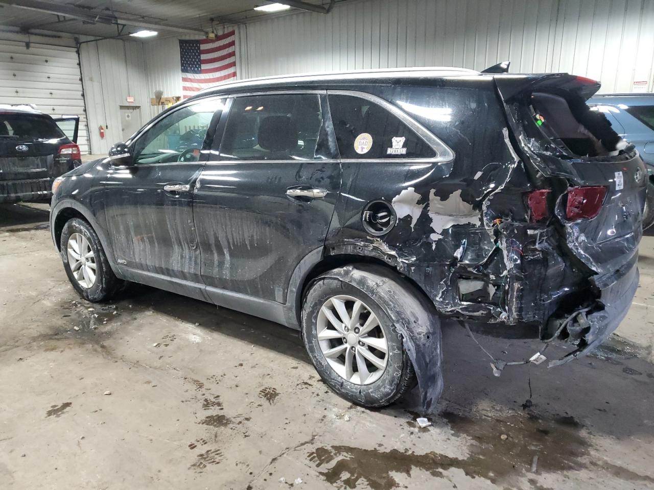 2016 KIA Sorento VIN 5XYPGDA33GG155446 Copart auction photo, rear end damage thumbnail 2