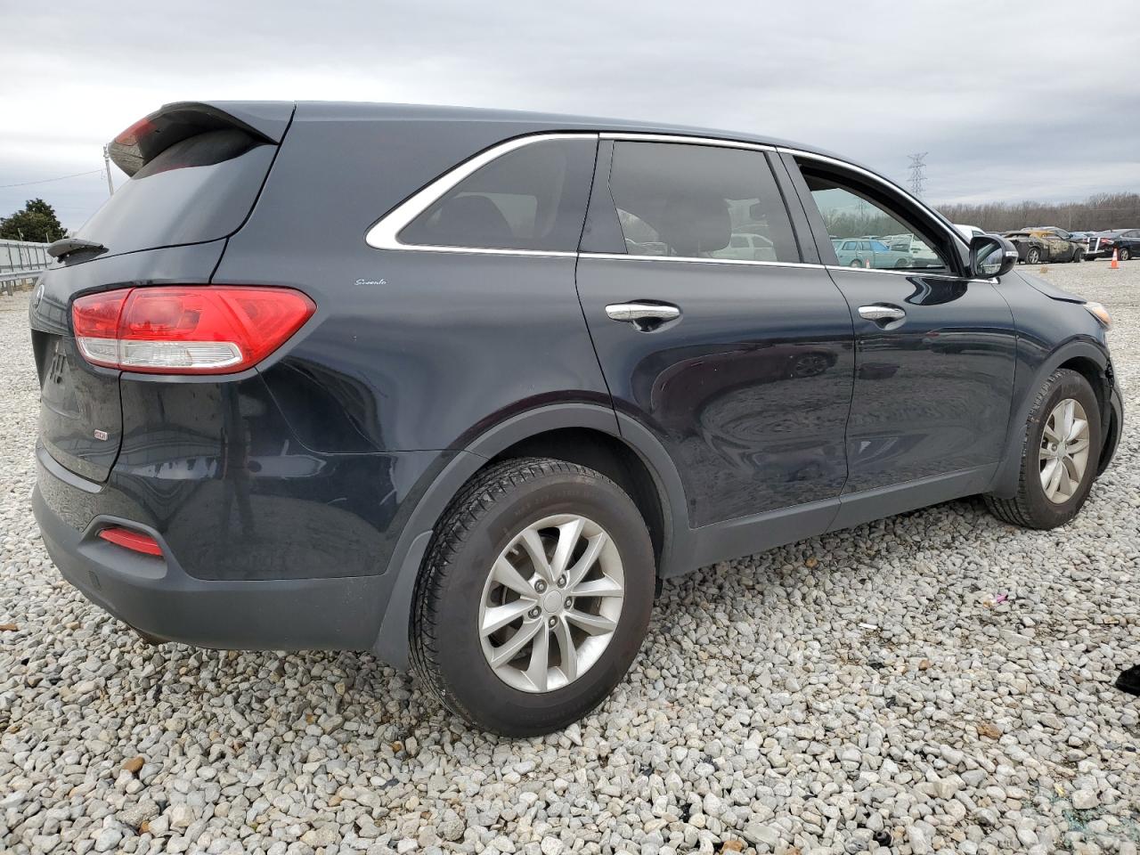 2017 KIA Sorento VIN 5XYPG4A31HG240836 Copart auction photo, front end damage thumbnail 3