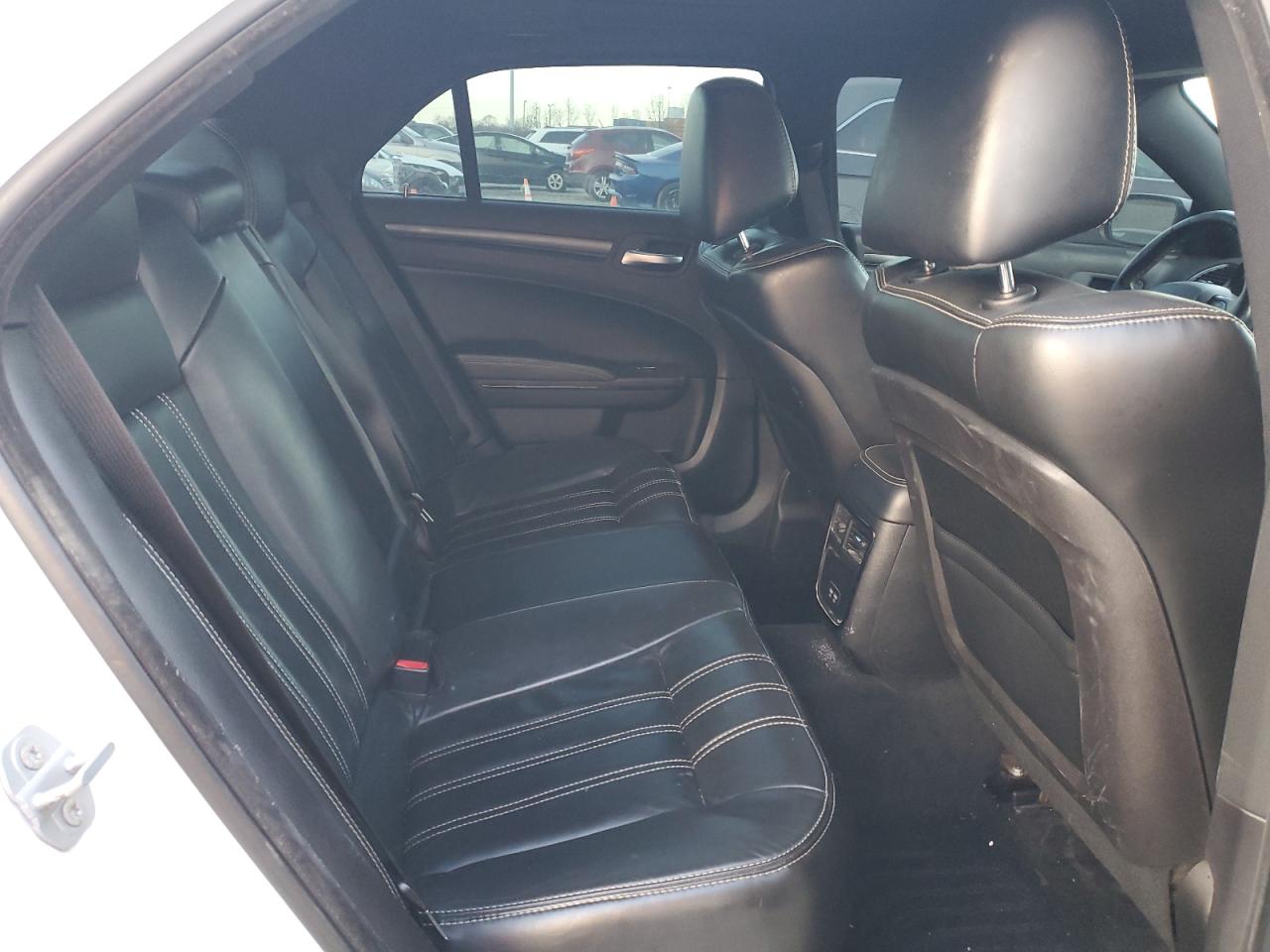 2016 Chrysler 300 VIN 2C3CCABG3GH141739 Copart auction photo, front end damage thumbnail 10