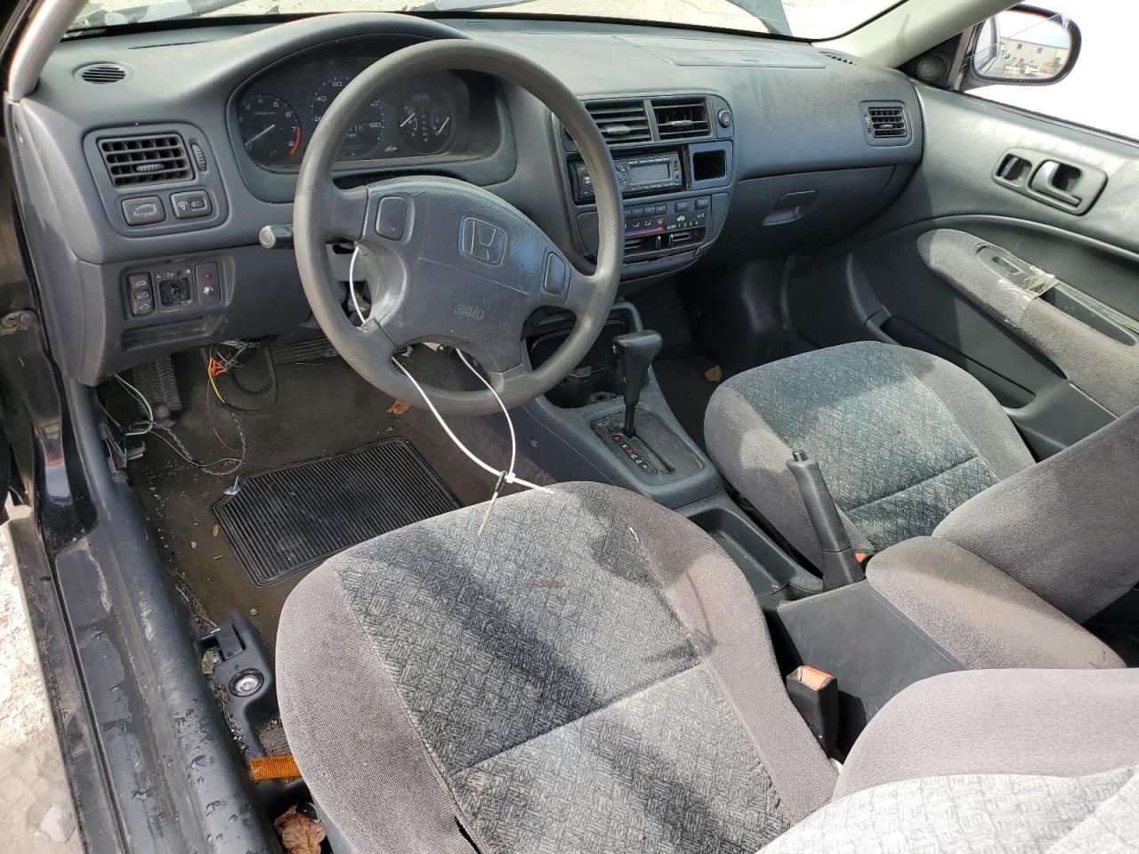 1998 Honda Civic VIN 1HGEJ8245WL099764 Copart auction photo, all over / undercarriage damage thumbnail 8