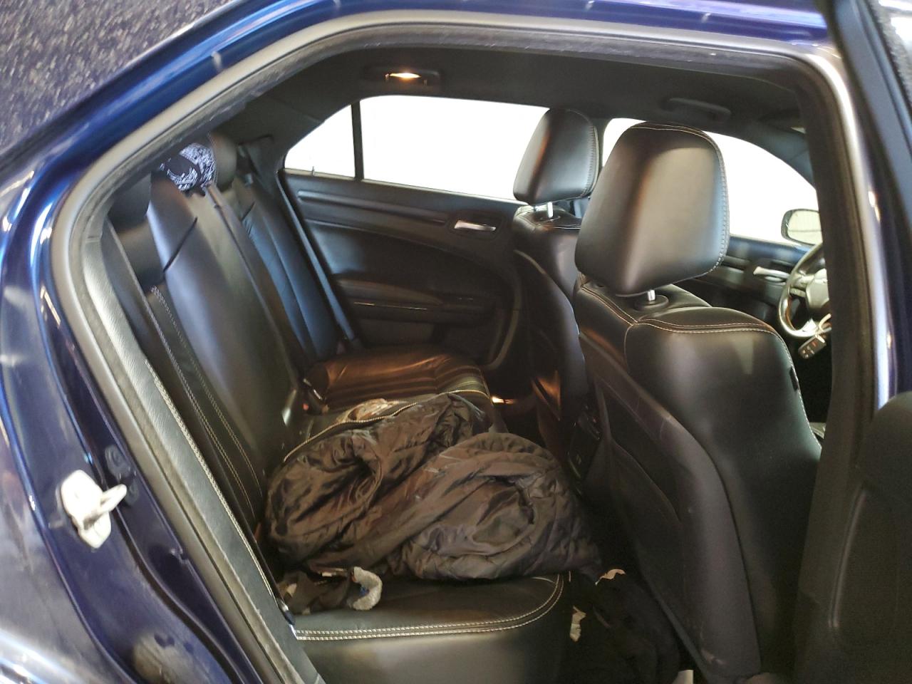 2016 Chrysler 300 VIN 2C3CCABG3GH269012 Copart auction photo, vandalism damage thumbnail 10