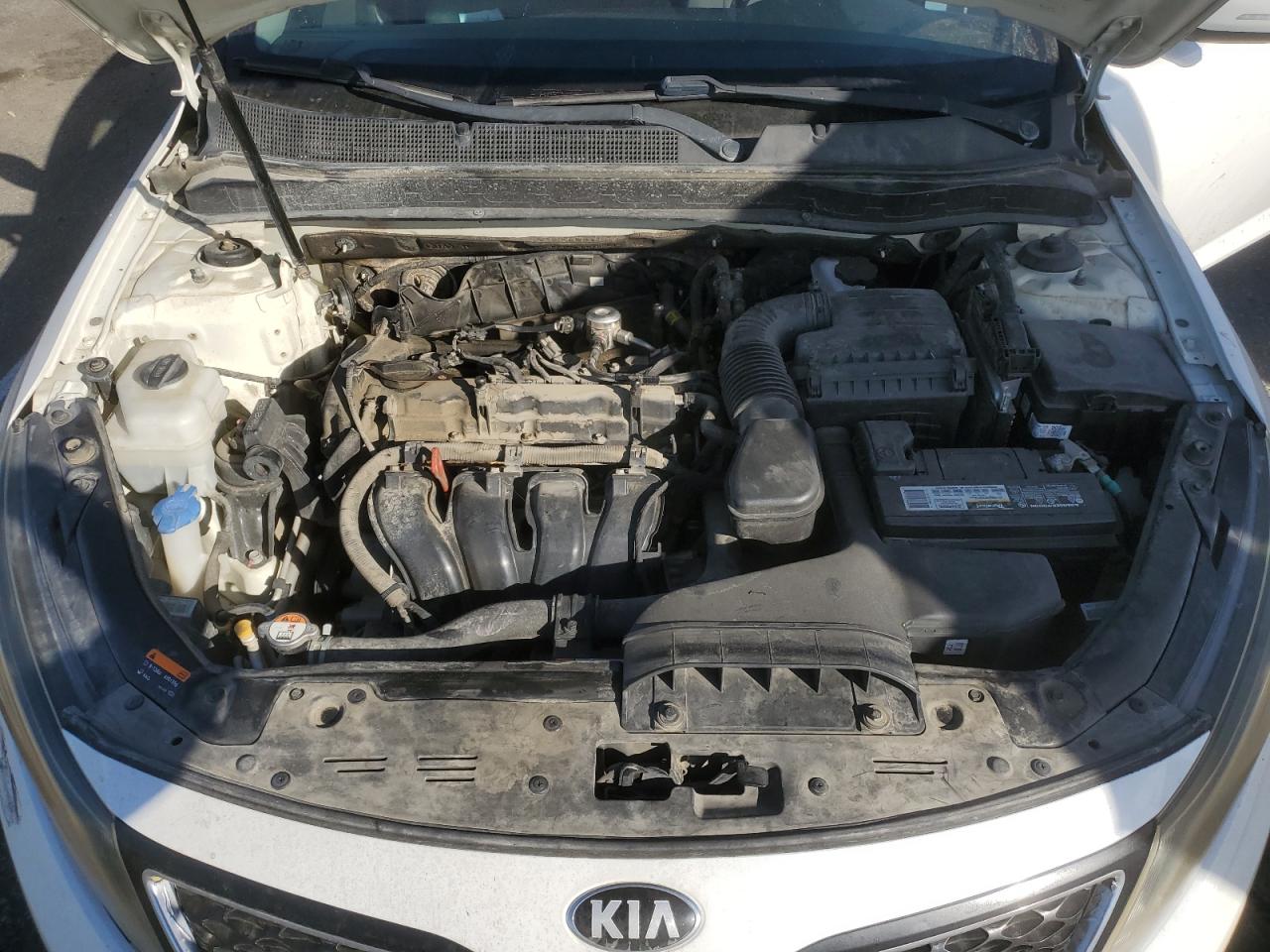 2015 KIA Optima VIN KNAGM4A74F5631400 Copart auction photo, vandalism / stripped damage thumbnail 11