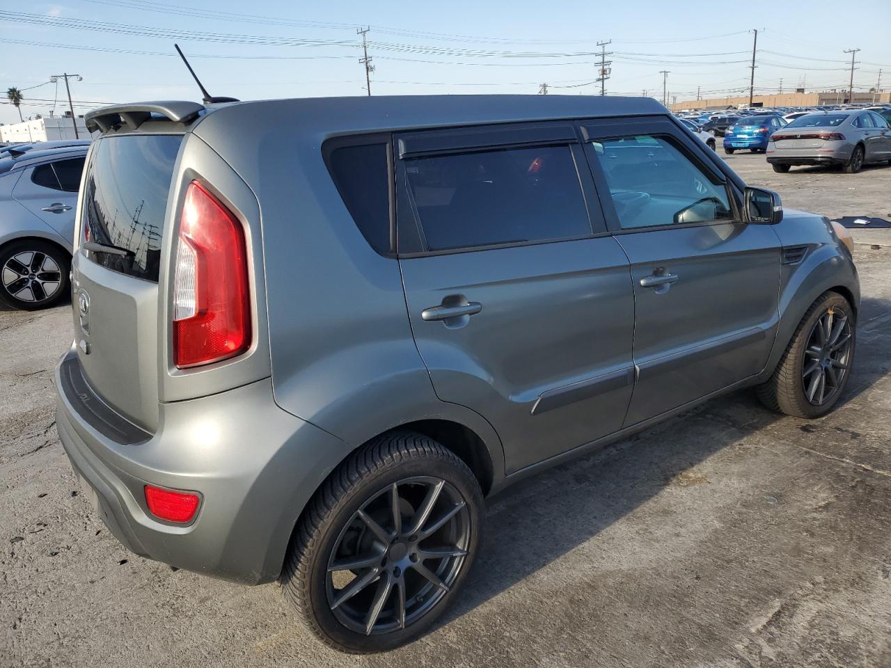 2013 KIA Soul VIN KNDJT2A61D7561170 Copart auction photo, front end damage thumbnail 3