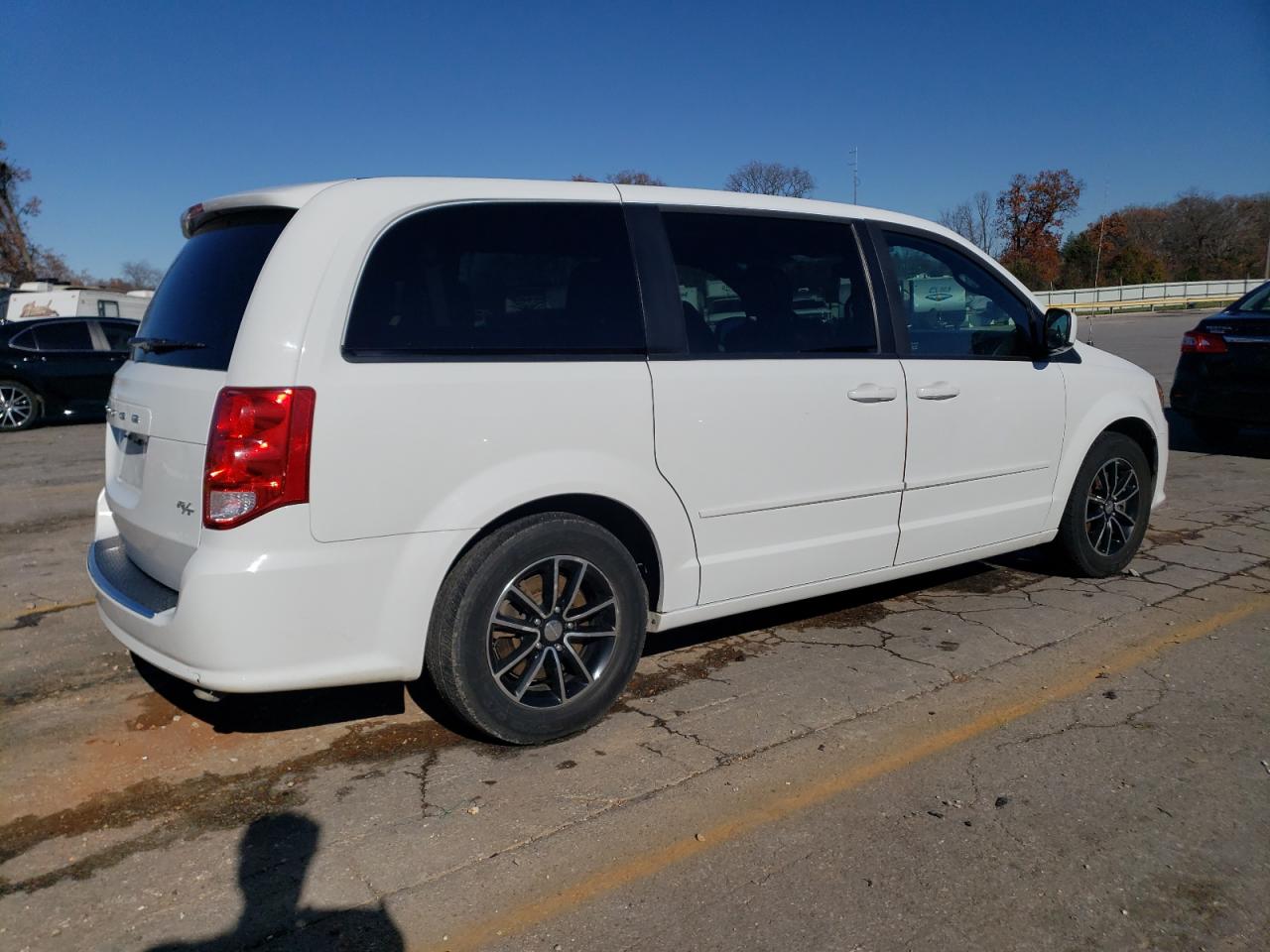 2015 Dodge Caravan VIN 2C4RDGEG0FR557855 Copart auction photo, water/flood damage thumbnail 3
