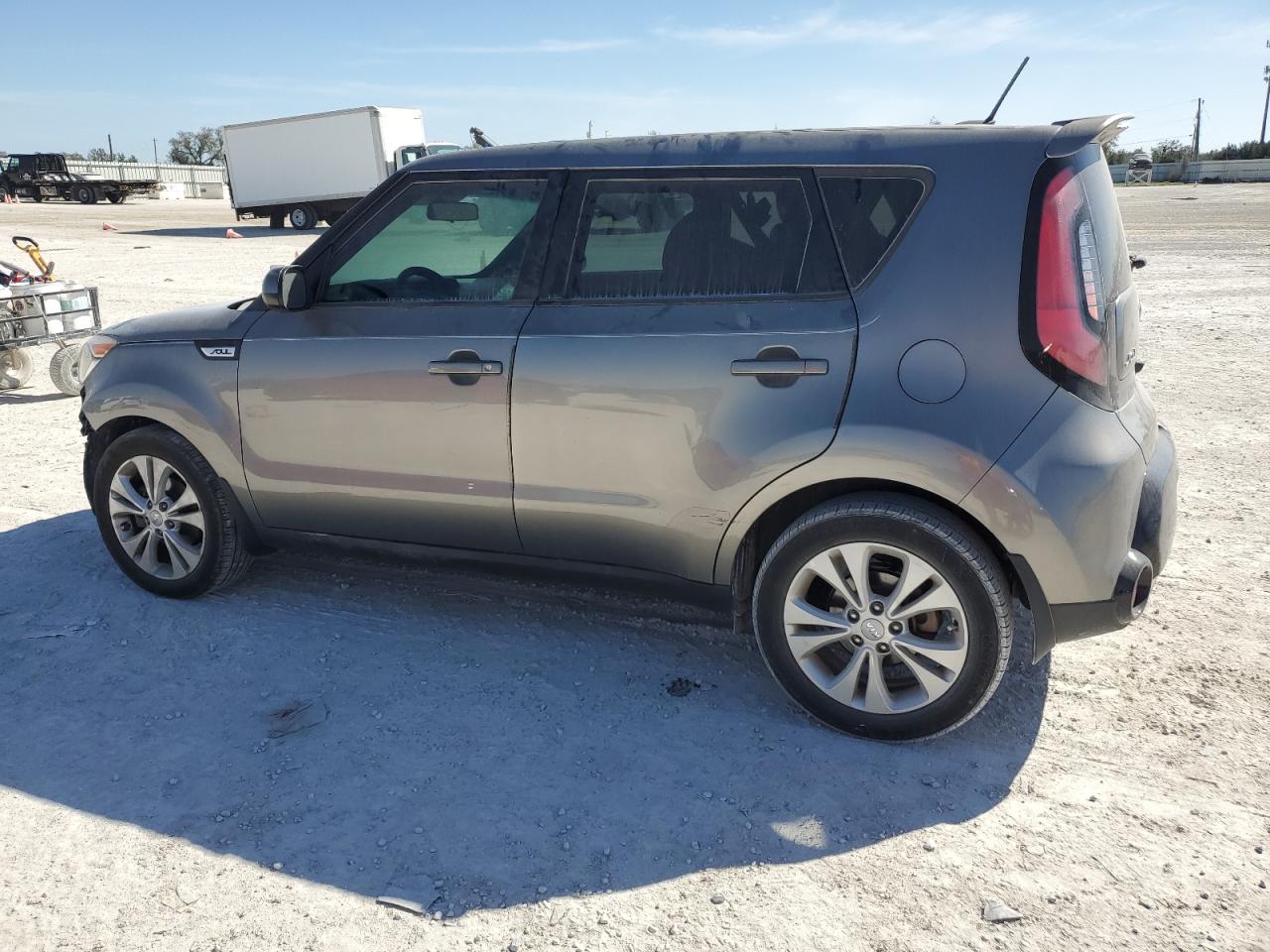 2016 KIA Soul VIN KNDJP3A53G7303853 Copart auction photo, front end damage thumbnail 2