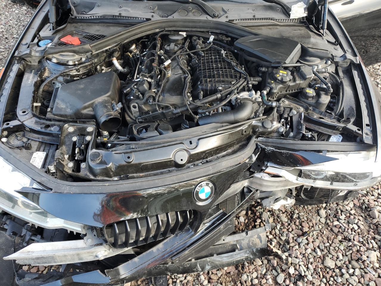 2018 BMW 3er VIN WBA8B3C56JK843287 Copart auction photo, front end / side damage thumbnail 11