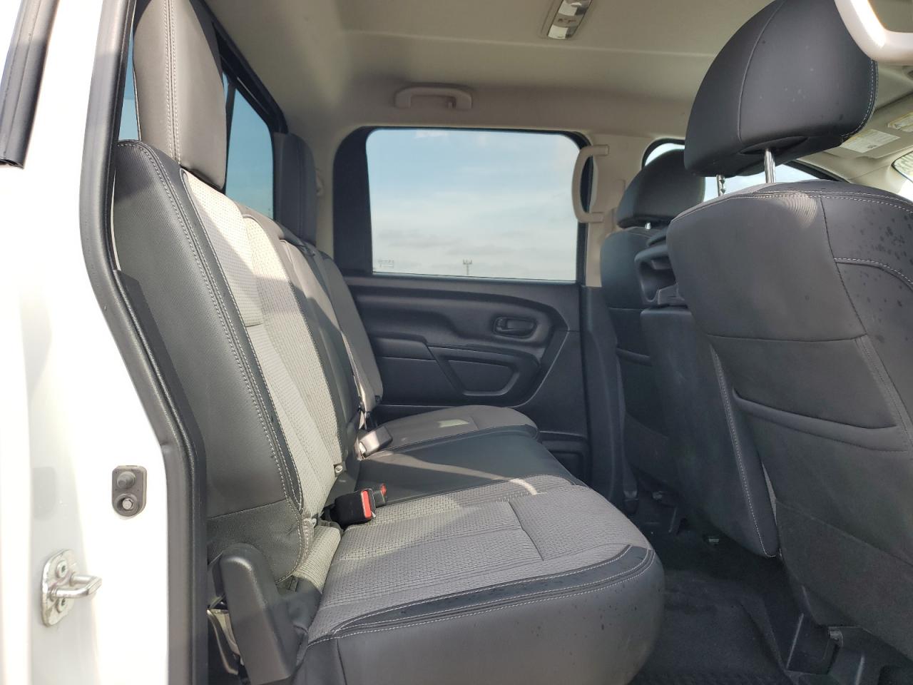 2021 Nissan Titan VIN 1N6AA1ECXMN510209 Copart auction photo, stripped / minor dent/scratches damage thumbnail 10