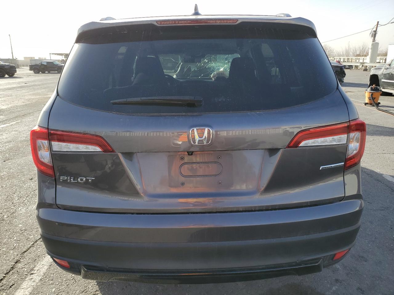 2021 Honda Pilot VIN 5FNYF5H26MB032236 Copart auction photo, front end / minor dent/scratches damage thumbnail 6