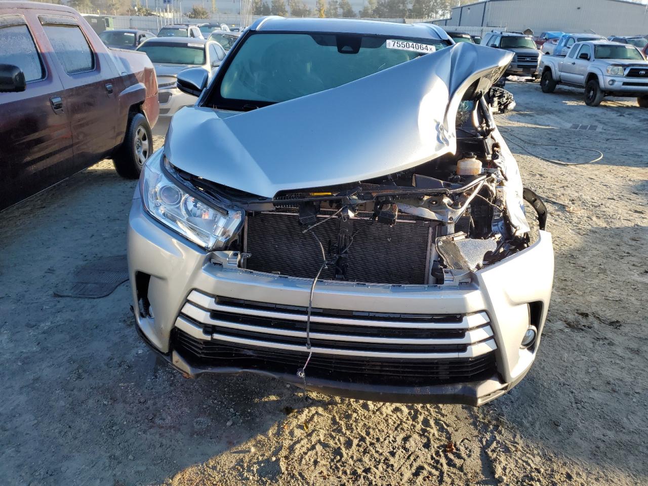 2019 Toyota Highlander VIN 5TDKZRFH9KS332020 Copart auction photo, front end damage thumbnail 5