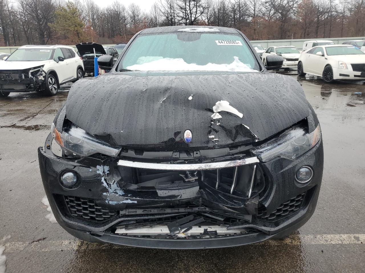 2017 Maserati Levante VIN ZN661XUAXHX248163 Copart auction photo, front end / minor dent/scratches damage thumbnail 5