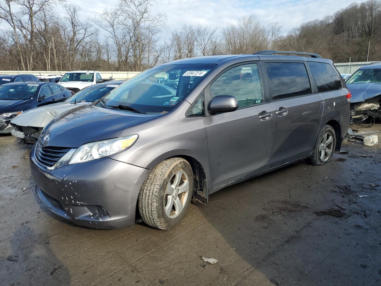 2011 Toyota Sienna VIN 5TDKK3DC9BS123403