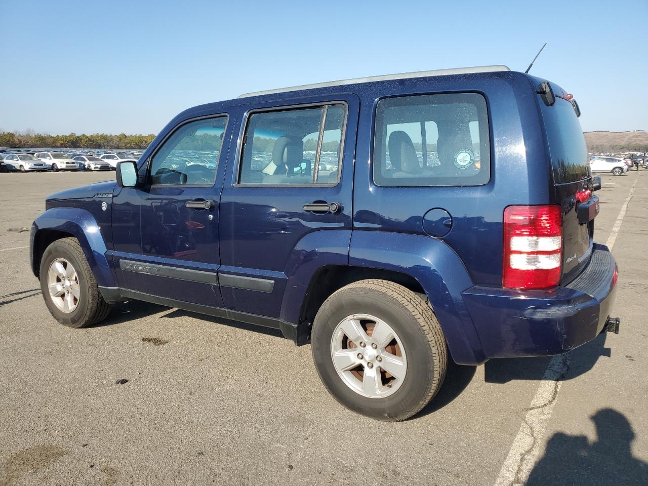 2012 Jeep Liberty (North America) VIN 1C4PJMAK5CW140209 Copart auction photo, minor dent/scratches damage thumbnail 2