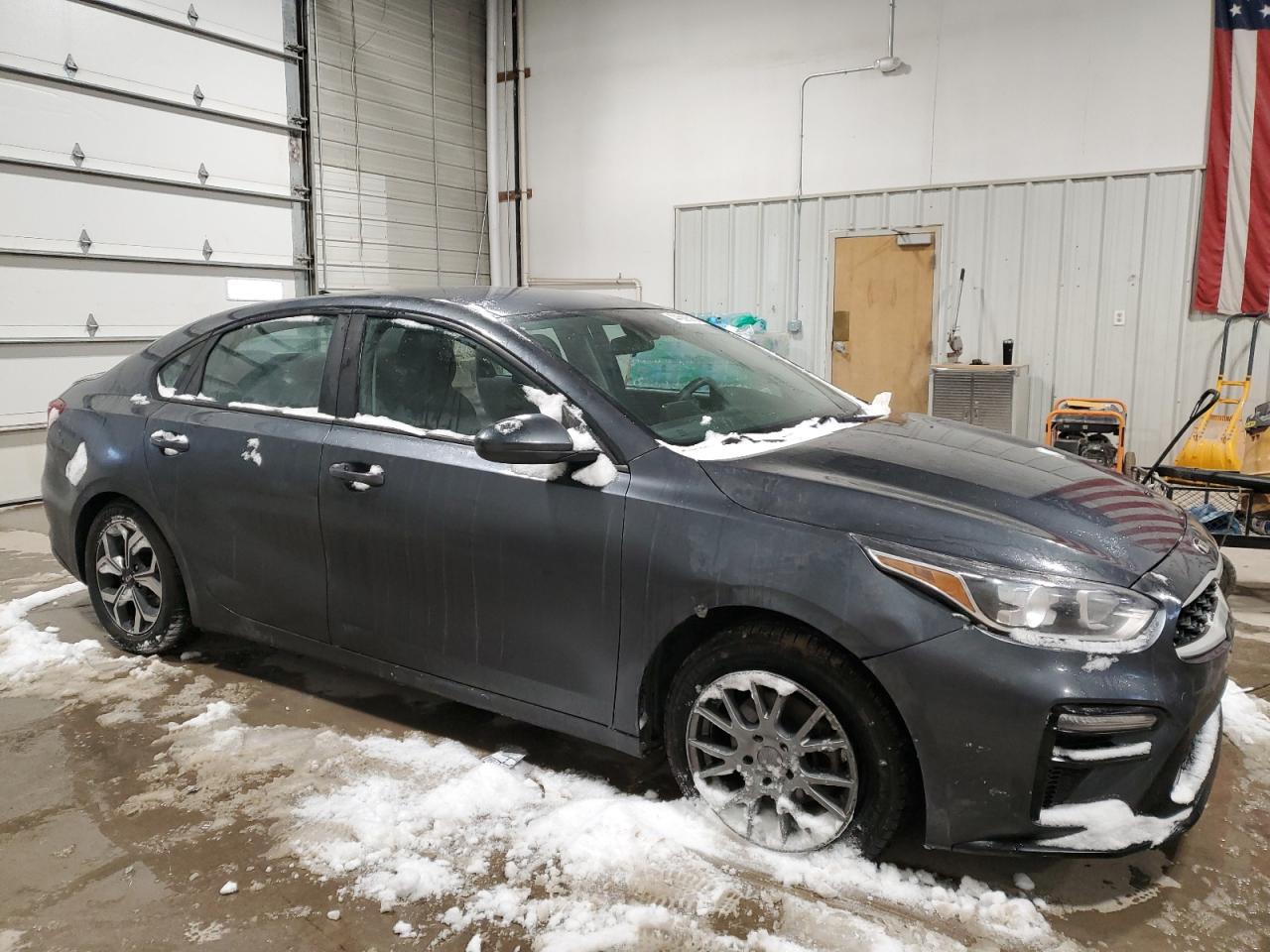 2019 KIA Forte VIN 3KPF24ADXKE136692 Copart auction photo, side / front end damage thumbnail 4