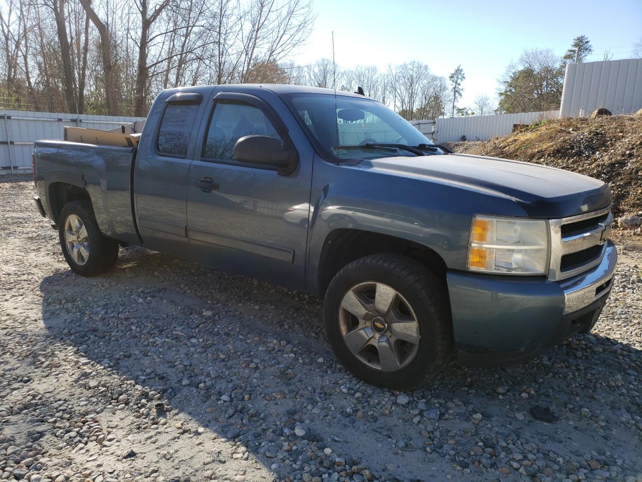 2011 Chevrolet Silverado VIN 1GCRKREA3BZ156989 Copart auction photo, mechanical / minor dent/scratches damage thumbnail 4