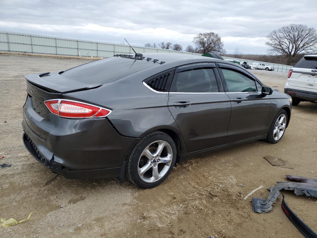 2016 Ford Fusion VIN 3FA6P0G70GR339804 Copart auction photo, front end / rear end damage thumbnail 3