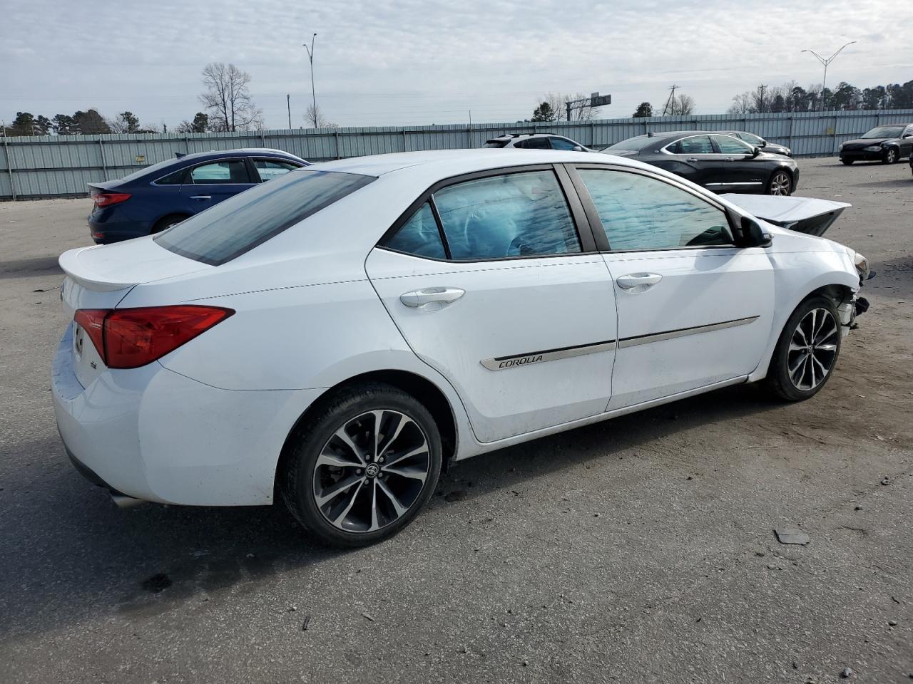 2019 Toyota Corolla VIN 2T1BURHE1KC224047 Copart auction photo, front end damage thumbnail 3