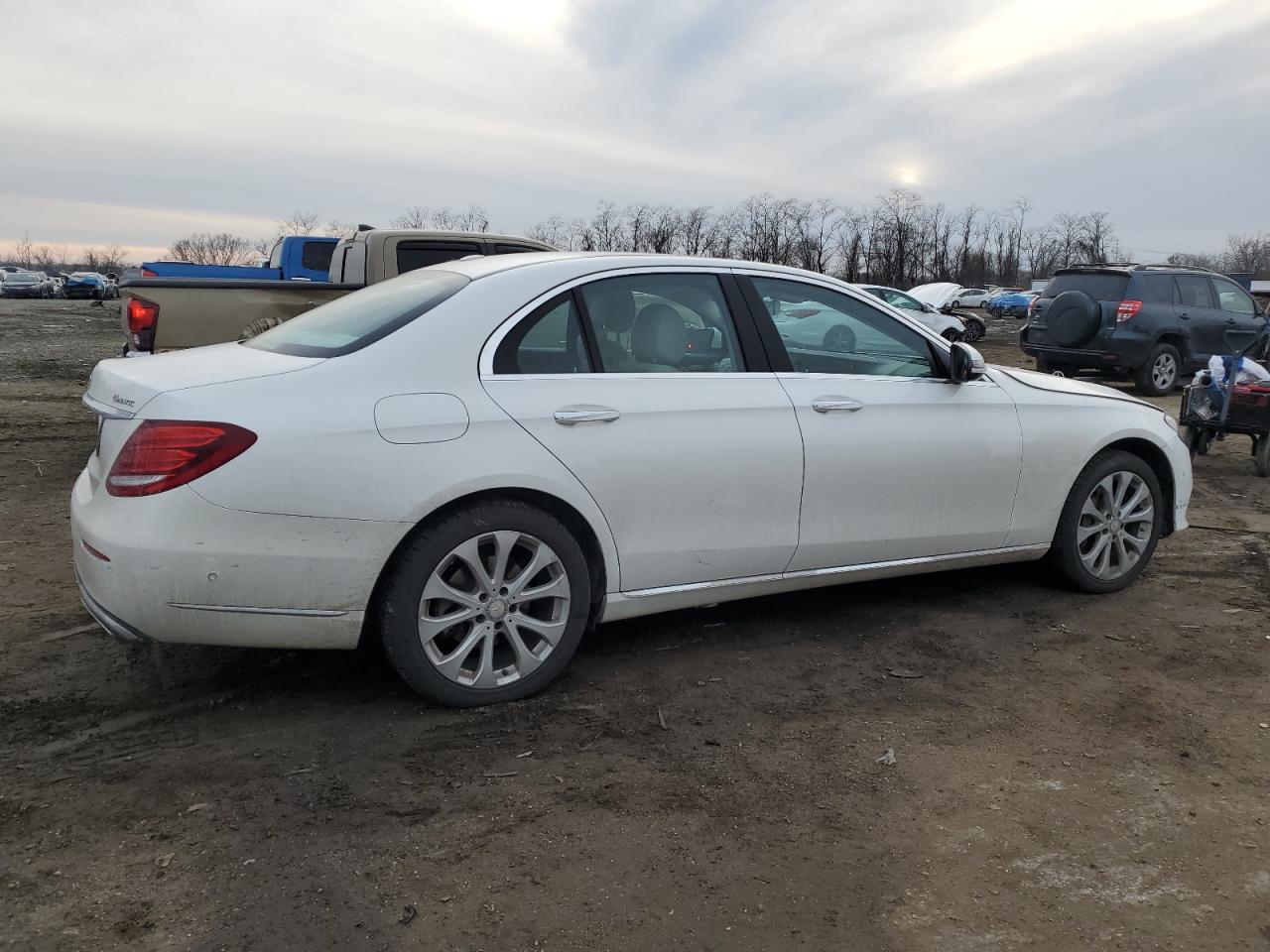 2017 Mercedes-Benz E-klasse VIN WDDZF4KB9HA191599 Copart auction photo, mechanical / minor dent/scratches damage thumbnail 3