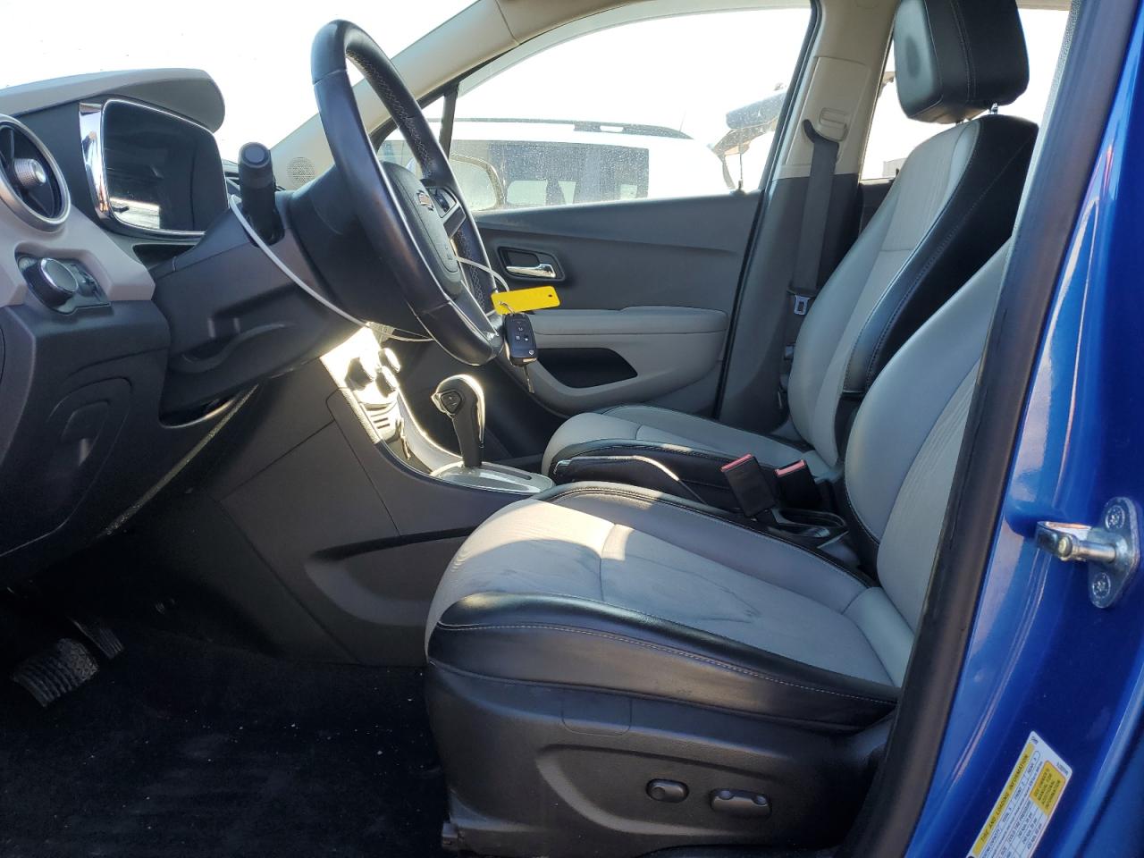 2016 Chevrolet Trax VIN KL7CJPSB0GB707564 Copart auction photo, side / front end damage thumbnail 7