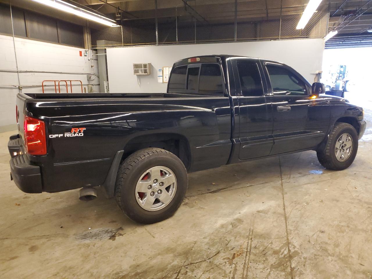 2005 Dodge Dakota VIN 1D3HW42N25S134819 Copart auction photo, front end / side damage thumbnail 3