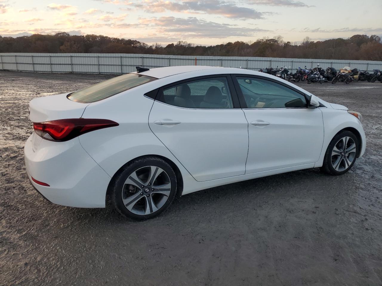 2015 Hyundai Elantra VIN KMHDH4AH3FU363394 Copart auction photo, undercarriage / minor dent/scratches damage thumbnail 3