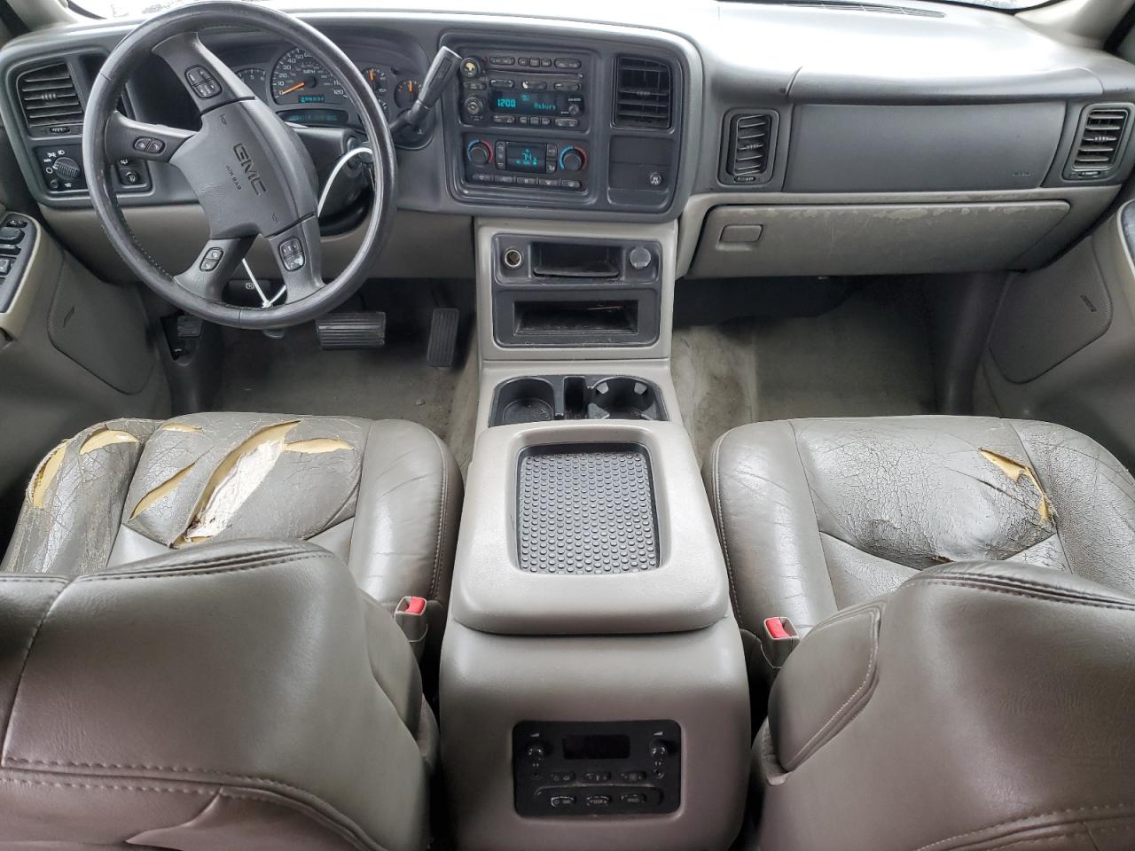 2004 GMC Yukon VIN 1GKEC13Z94R258536 Copart auction photo, front end damage thumbnail 8