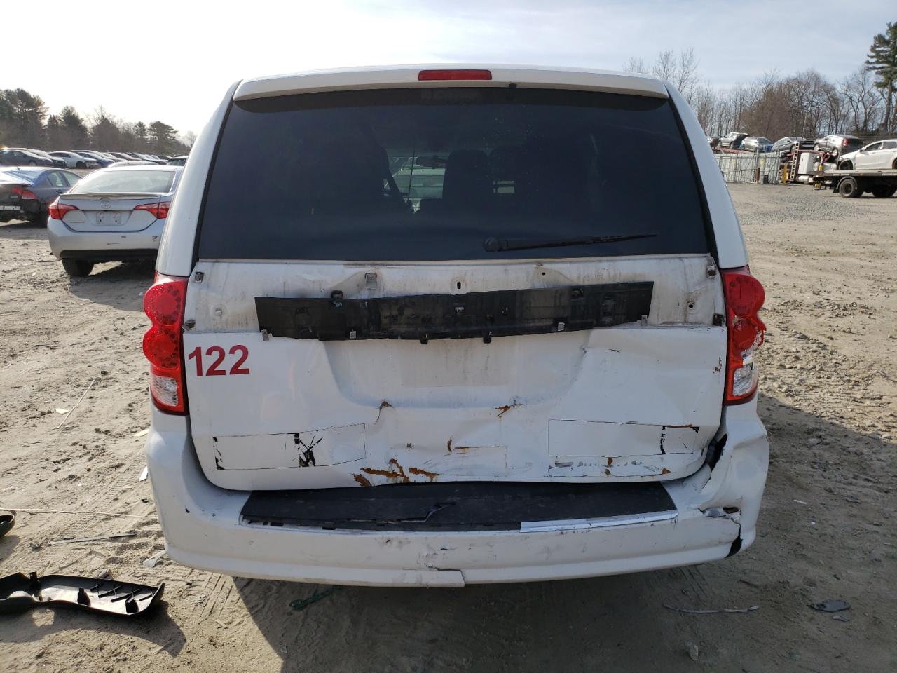 2017 Dodge Caravan VIN 2C4RDGBG7HR793510 Copart auction photo, rear end / minor dent/scratches damage thumbnail 6