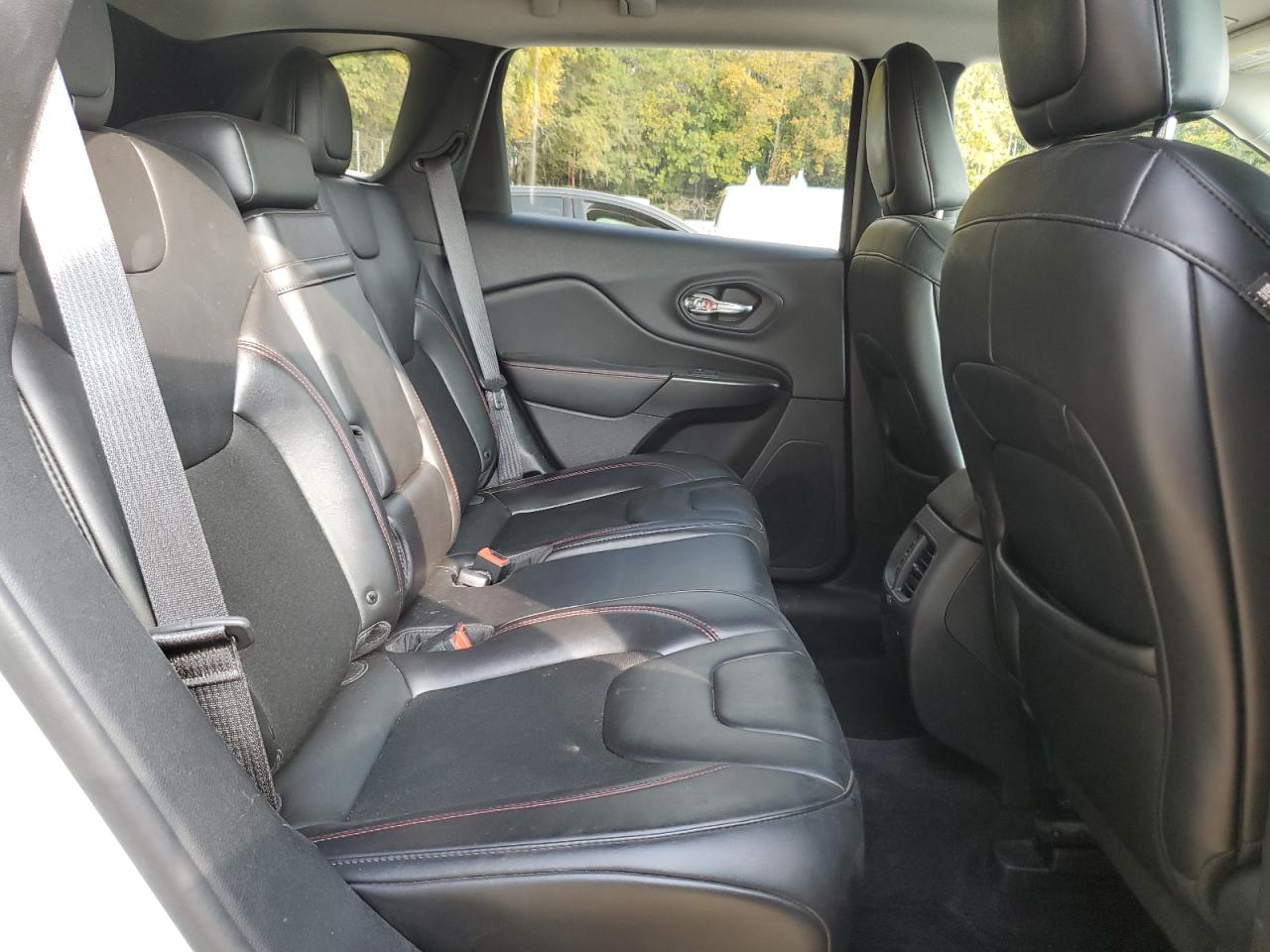 2019 Jeep Cherokee VIN 1C4PJMBX4KD229337 Copart auction photo, rear end / front end damage thumbnail 11
