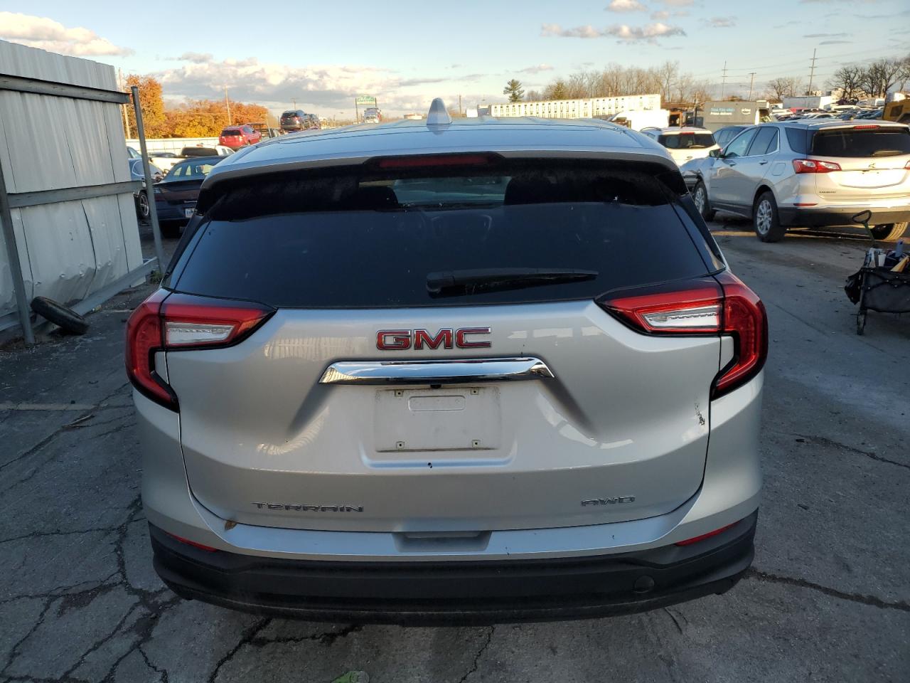 2022 GMC Terrain VIN 3GKALTEVXNL100509 Copart auction photo, front end damage thumbnail 6