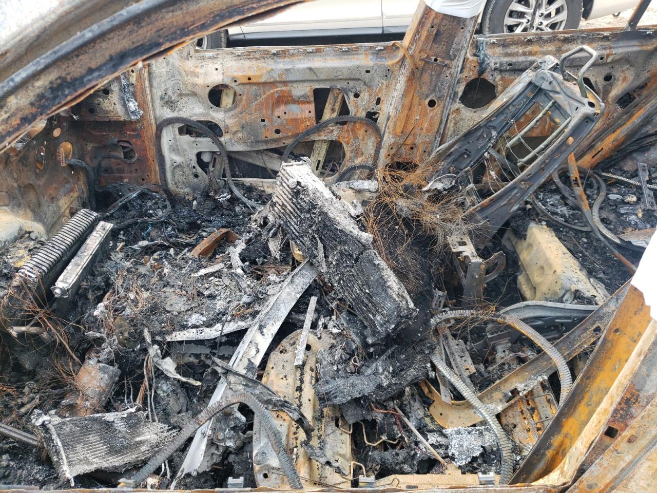 2017 BMW X3 VIN 5UXWZ7C39H0X40719 Copart auction photo, burn damage thumbnail 7