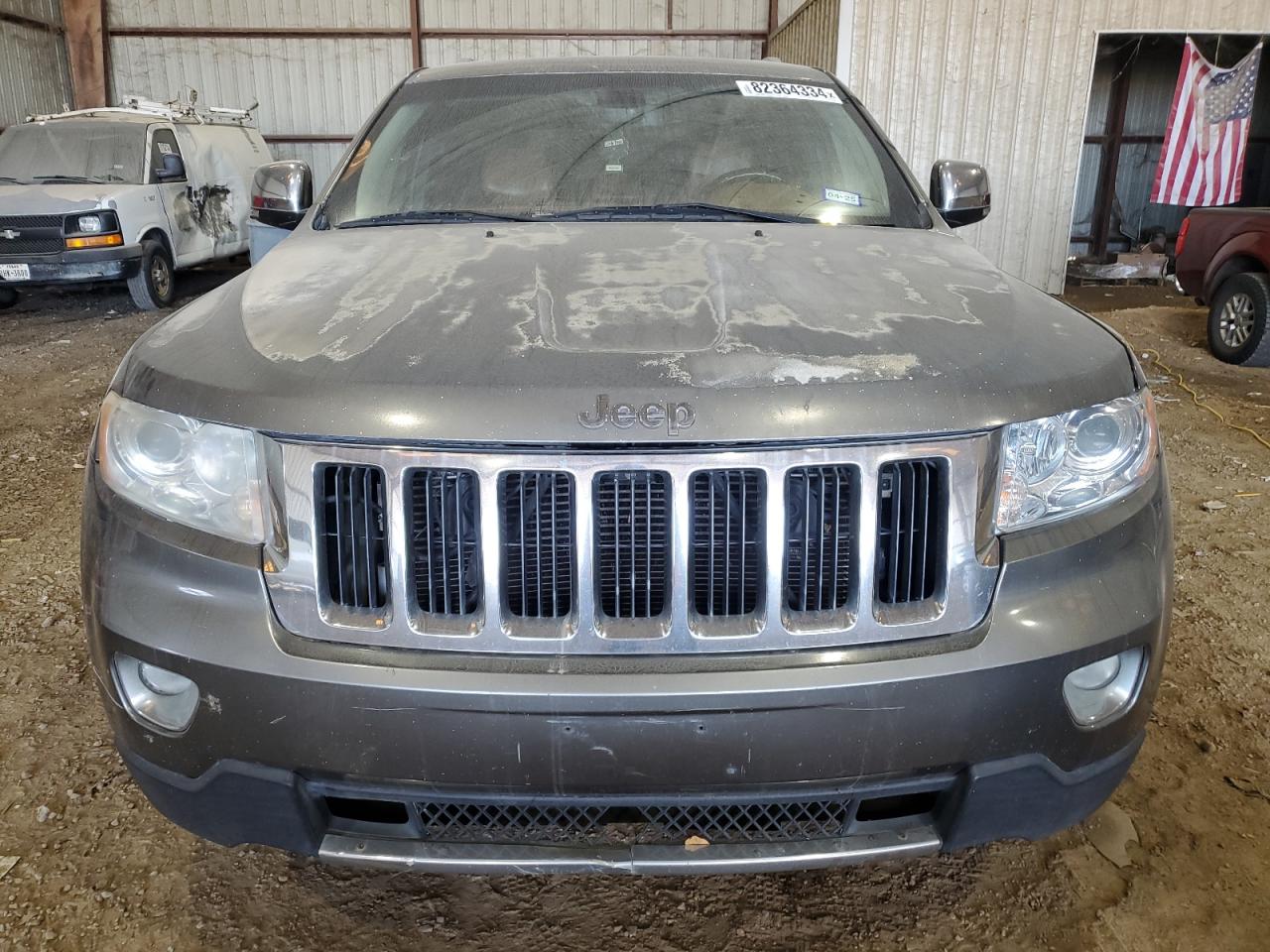 2011 Jeep Grand Cherokee VIN 1J4RS6GGXBC708095 Copart auction photo, rear end / minor dent/scratches damage thumbnail 5