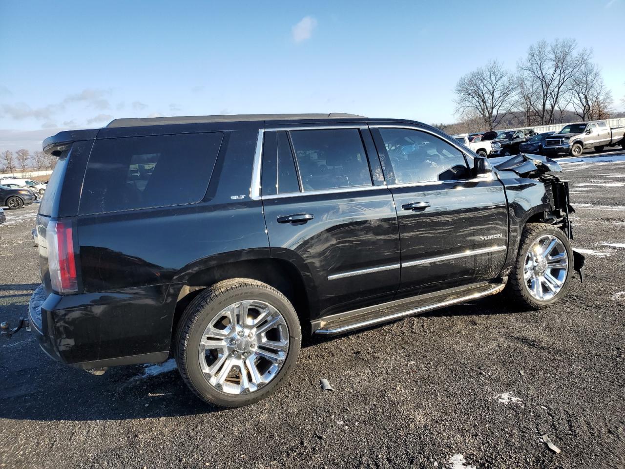 2017 GMC Yukon VIN 1GKS2BKC3HR285729 Copart auction photo, front end damage thumbnail 3