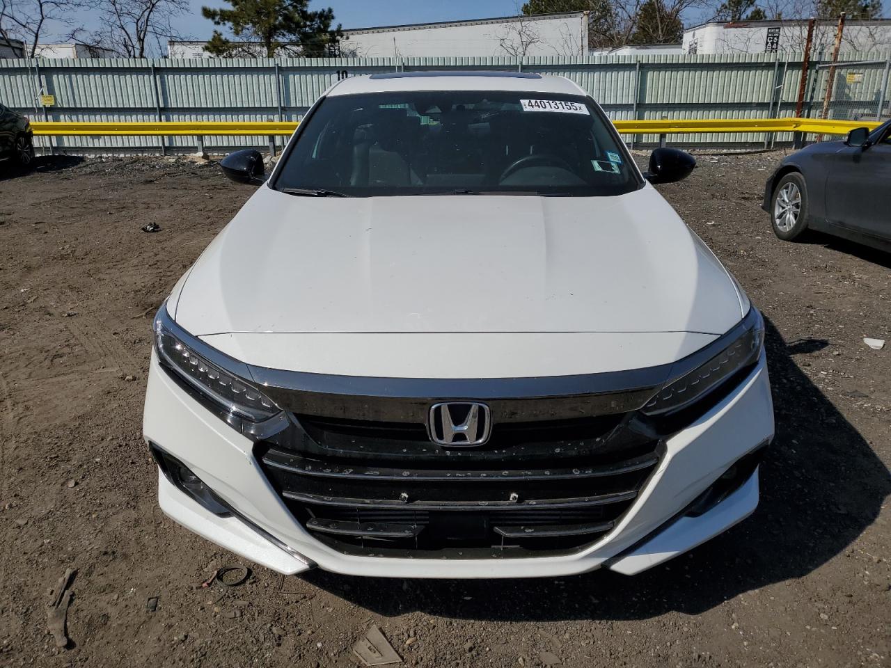 2022 Honda Accord VIN 1HGCV2F3XNA015295 Copart auction photo, missing/altered vin / vandalism damage thumbnail 5