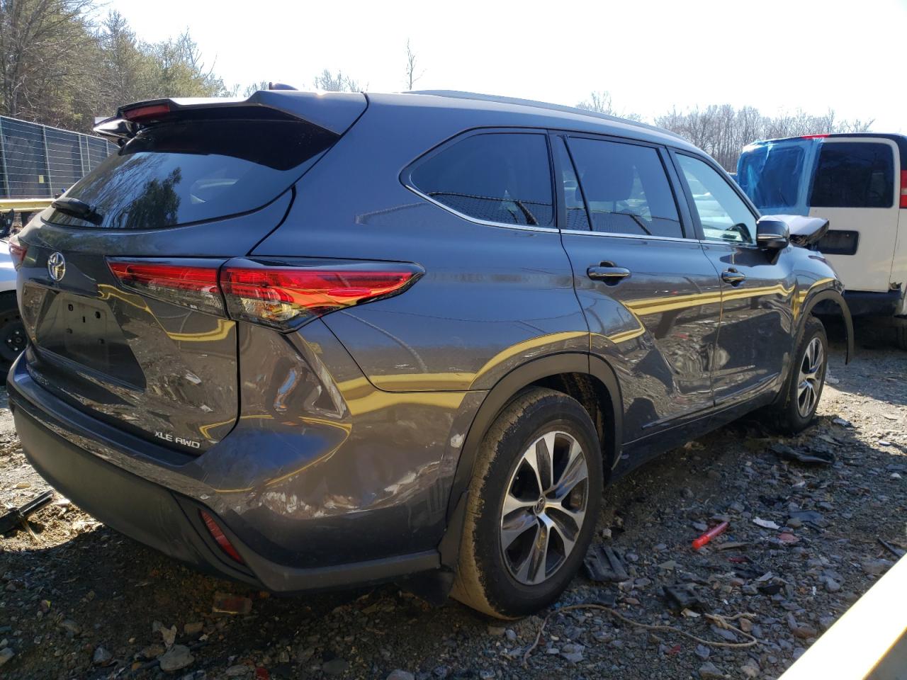 2023 Toyota Highlander VIN 5TDKDRBHXPS024012 Copart auction photo, front end damage thumbnail 3